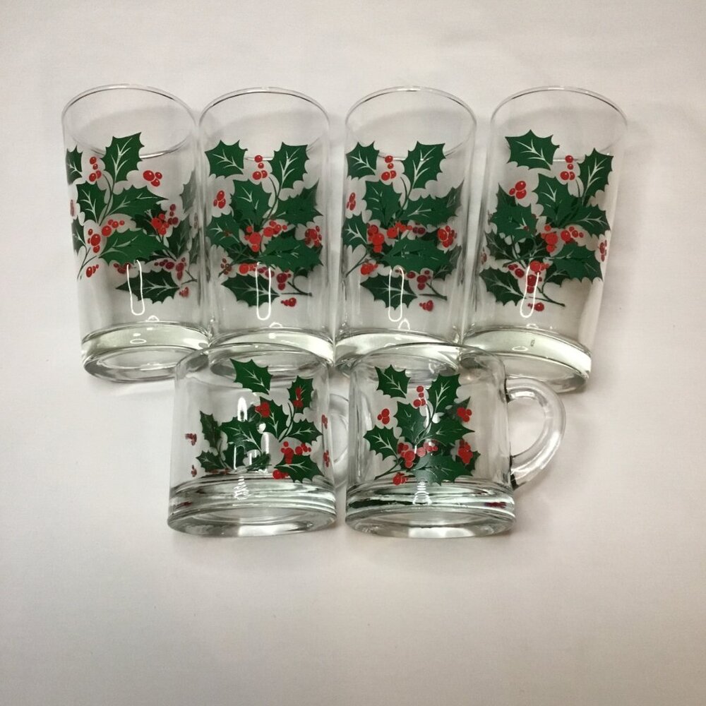 Indiana Glass Holly and Berries Vintage Drinking Glasses Christmas Drinkware